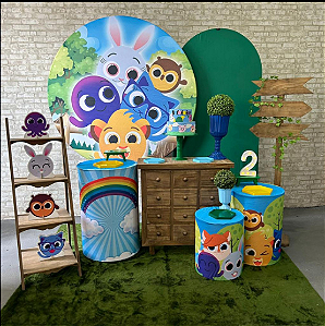 Alugue Tema Para Festa Decoração Bolofofos Verde Tecido ( Modelo 3 )