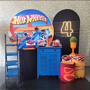 Alugue Tema Para Festa Decoração Hot Wheels Tecido ( Modelo 3 )