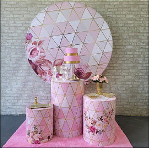 Alugue Tema Para Festa Decoração Flores Rosa Tecido ( Modelo 2 )