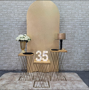 Alugue Tema Para Festa Decoração Happy Dourado Tecido ( Modelo 1 )