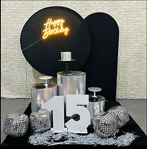 Alugue Tema Para Festa Decoração Preto com Prata Tecido ( Modelo 1 )