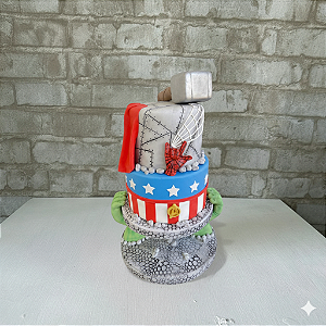 Alugue Bolo Fake Cenográfico Heróis