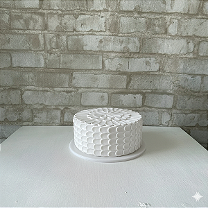 Alugue Bolo Fake Cenográfico Espatulado de Chantilly Branco