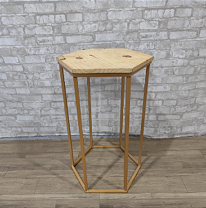 Alugue Mesa de Ferro Sextavadada Dourado M