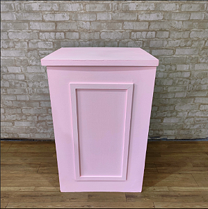 Alugue Mesa de Cubo Boiserie Rosa Bebê G