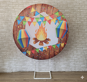 Alugue Estrutura Painel Redondo e a Capa de Tecido do Tema - Festa Junina