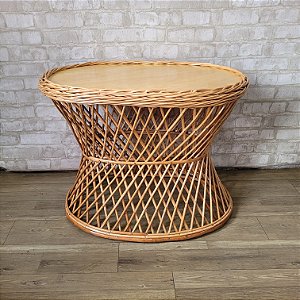 Alugue Mesa Cálice Oval de Vime M