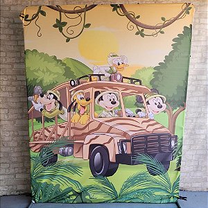 Alugue Estrutura Painel Retangular e a Capa de Tecido do Tema - Mickey Safari