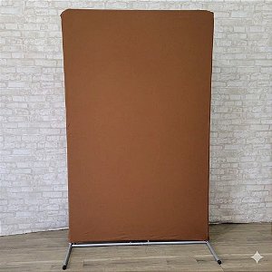 Alugue Estrutura Painel Romano ou Retangular e a Capa de Tecido - Marrom