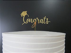 TOPO DE BOLO CONGRATS COM CAP EM ACRÍLICO