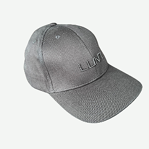 Boné longo - Preto com logo em preto