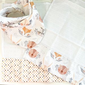 Kit Presente Babador e Fraldinhas de Boca Bichinhos