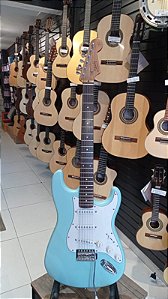Guitarra Stratocaster Studebaker Study SSS EE Daphne Blue - O Acústico -  Referência em instrumentos musicais na internet