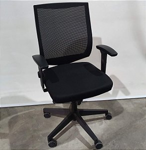 Cadeira Escritório Usada Cavaletti Air Encosto em Tela c/ Ajuste de Inclinação