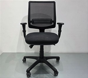 Cadeira Escritório Usada Flex Uni c/ BackSystem Braços c/ Regulagem de Altura  Apoio Lombar
