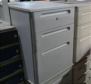 Gaveteiro de Escritório Fixo Usado no Estado c/ 3 Gavetas ( 2 Normais, 1 p/ Pasta Suspensa)