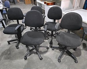 Kit c/ 5 Cadeiras de escritório Usada Mod. Diversos no Estado c/ Regulagem de altura e Apoio de Braço