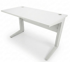 Mesa de Escritório Usada Tampo 25mm Branco 1,20m x 0,60m Base em Aço