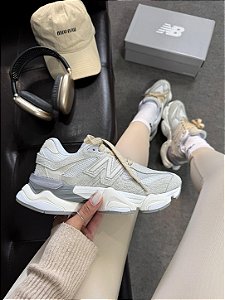 Tênis New Balance 9060 Feminino em Couro - Off/Bege