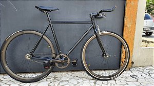 Bicicleta State Matte Black 5 preto fosco - Tam. 55 - Usada