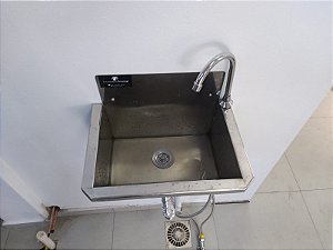Lavatório em inox AISI 304