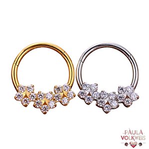 PIERCING ARGOLA 3 FLORES CRAVEJADA TITÂNIO