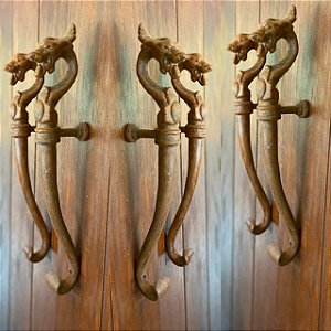 PUXADOR CAVALO MARINHO 6UN FERRO FUNDIDO PRONTO ARTES