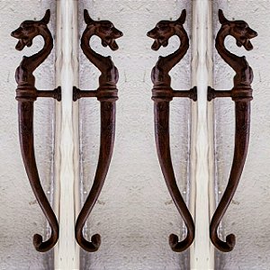 PUXADOR DE PORTA 04UN CAVALO MARINHO 50CM FERRO FUNDIDO PRONTO ARTES