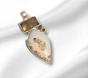 Pingente de prata 925 e pedras naturais