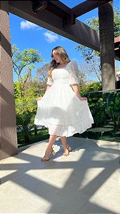 VESTIDO MIDI EM RENDA E MUSSELINE PARA CASAMENTO CIVIL, BATIZADO, CULTO ECUMÊNICO, NOIVADO E OUTROS