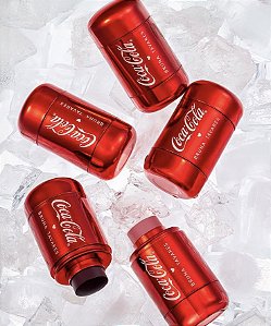 Blush Coca Cola Bruna Tavares