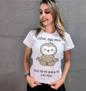 Camiseta 'Calma, tudo passa'