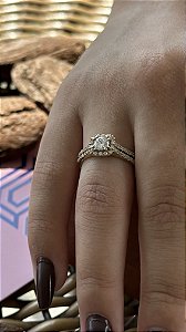 ANEL EM OURO 18k  ELEGANCE