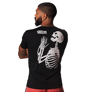 Camiseta Mas. Skull Pray - Preto