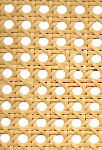 Tela de palhinha indiana de celulose (80cm x 1m) , reforçada com fio de poliéster de alta resistência. Ideal para artesanato, móveis e decoração. Rolo com 1 metro de comprimento. Durabilidade e beleza em um só produto.