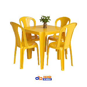 Jogo 1 Mesa Coruripe + 4 Cadeiras Pratagi Coloridas Solplast