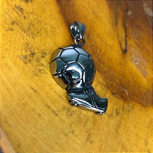 Pingente Bola com Chuteira