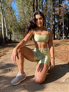 Conjunto trilobal pistache