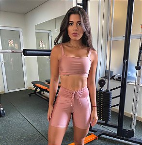 Conjunto trilobal rosê