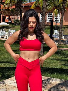 Conjunto vermelho recorte no coz