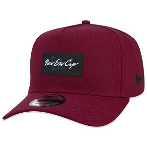 Boné New Era Aba Curva Core Vinho