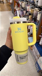 STANLEY Copo Quencher H2.0 com alça e canudo 887 ml