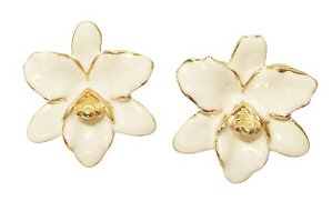BRINCO FLOR ESMALTADO BRANCO