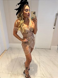 Vestido Curto em Micro Tule Gabriela Dourado