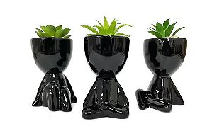 Vaso Decorativo com plantas artificiais.