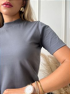 TSHIRT FEMININA ALGODÃO GOLA ALTA CINZA CHUMBO
