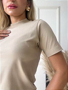TSHIRT FEMININA ALGODÃO GOLA ALTA NUDE