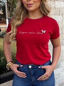 TSHIRT FEMININA ALGODÃO  NINGUEM EXPLICA DEUS / VERMELHA