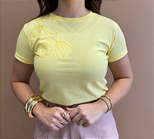 TSHIRT FEMININA ALGODÃO CANDY BORDADO NA LATERAL / AMARELO