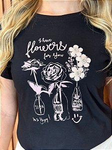 TSHIRT FEMININA ALGODÃO FLOWERS / PRETA